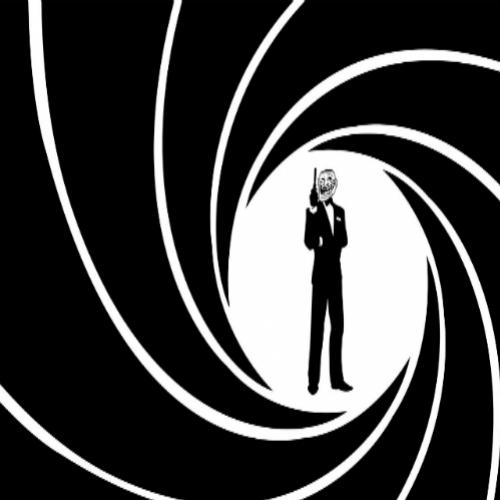 Assistindo 007 com a mulher