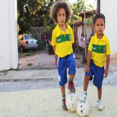Os sósias mirins de Thiago Silva e David Luiz.