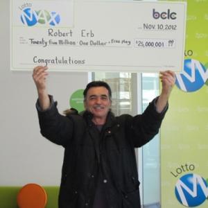 Ganhador da loteria deixa R$ 20 mil de gorjeta a dono de restaurante