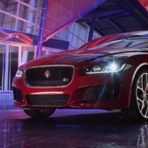 Jaguar XE - eleito o mais belo do ano.