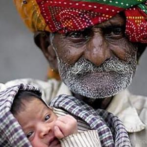 Homem indiano é pai novamente aos 94 anos