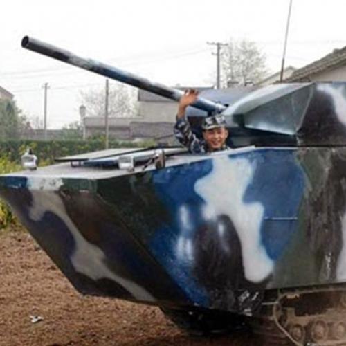 Chinês construiu seu próprio tanque de guerra