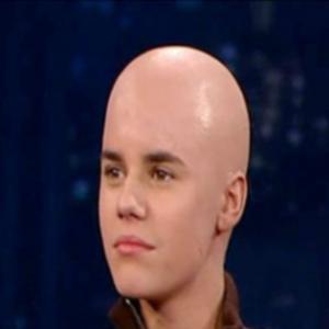 Boato de que Justin Bieber teria câncer faz fãs rasparem a cabeça (tro