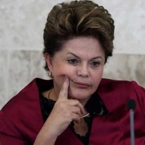 Uma enorme onda de panelas contra a presidente Dilma