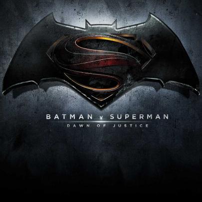 Batman v Superman finalmente ganha logo e título oficial!