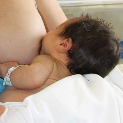 Função materna vai além de aspectos da experiência corporal