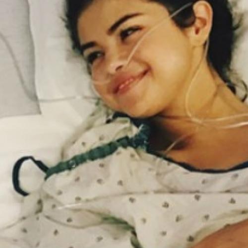 Selena Gomez revela cirurgia de transplante de rim para tratar lúpus.