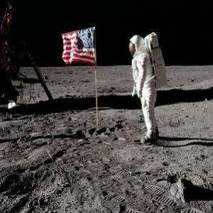 10 fatos que indicam que o homem nunca foi à Lua