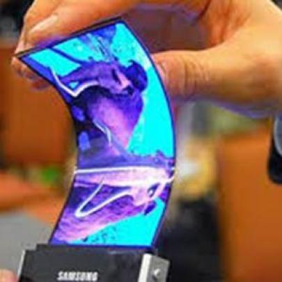 Galaxy Round: Samsung lança smartphone com tela curva