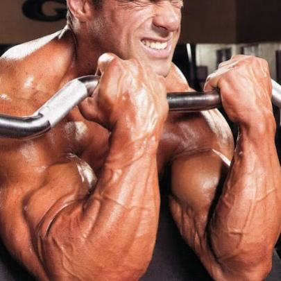 7 erros mais cometidos no treino de bíceps