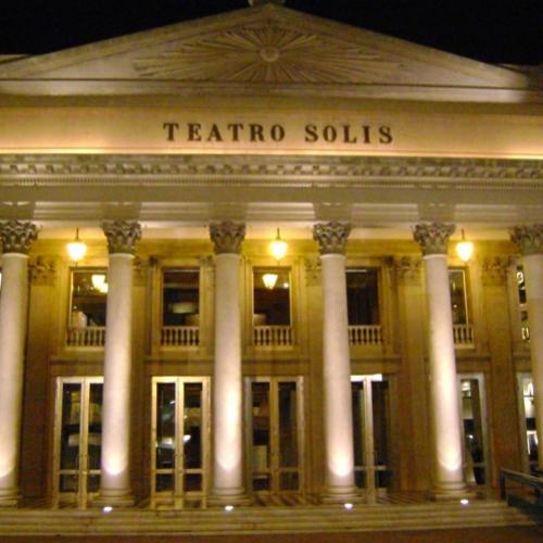 O Teatro Solís é uma atração imperdível em Montevidéu