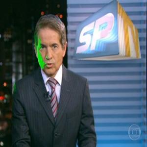 Carlos Tramontina é atingido por luz verde ao vivo na Globo