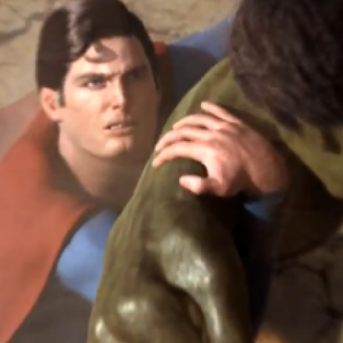 Depois de anos, finalmente saiu Superman vs Hulk