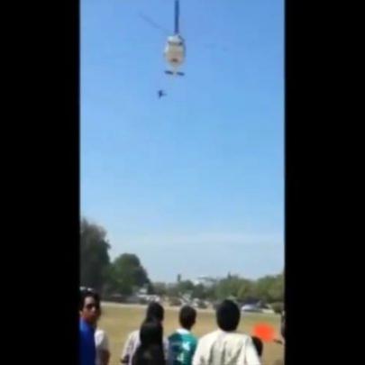 Dublê cai de um helicóptero e morre