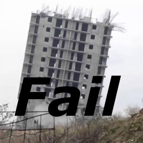Russos ensinam como não demolir um prédio