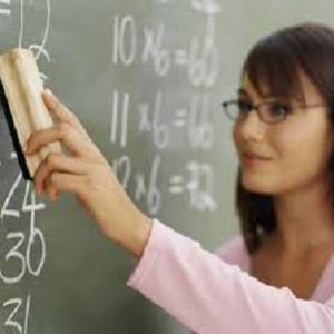 Colégio exige que professora ensine o quadradinho de 8 para alunos