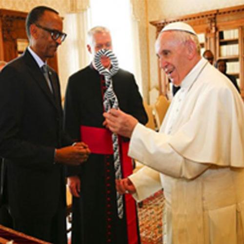 Papa Francisco pede perdão aos africanos