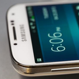 5 defeitos que os compradores do Galaxy S4 estão encontrando no aparel