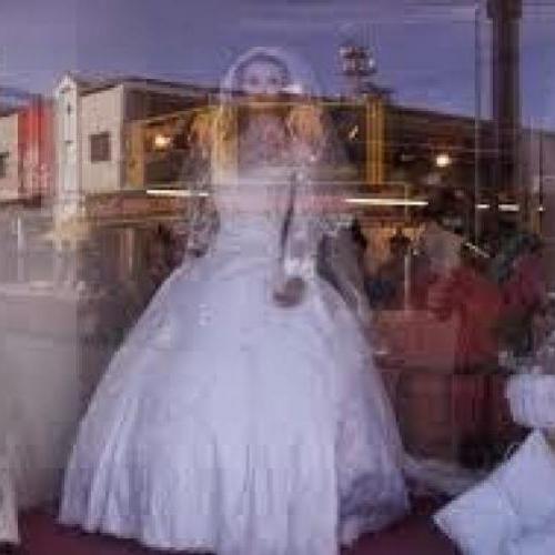 Vestido de noiva mal assombrado