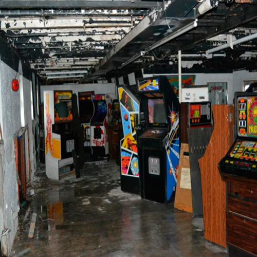 Mais de 50 Arcades Raros são retirados de navio abandonado!