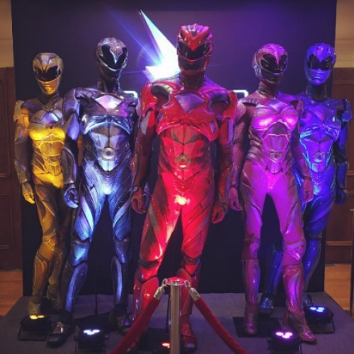 Veja em detalhes dos uniformes dos novos Power Rangers e da vilã Rita 