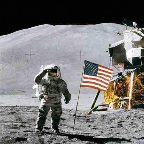 Apollo 11: Alienígena observando a historia ser escrita…