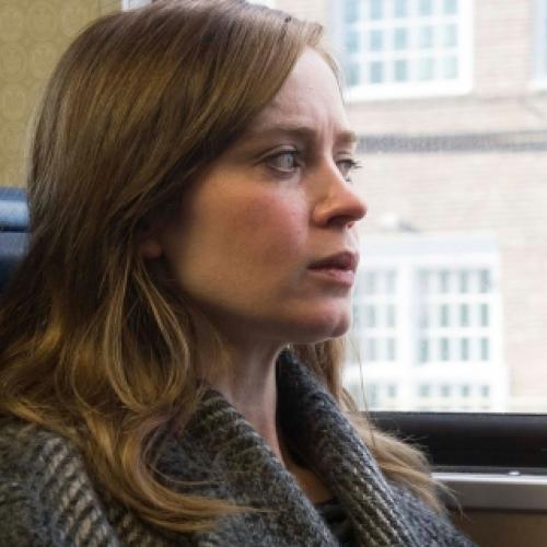 Emily Blunt é testemunha de um crime em A Garota do Trem