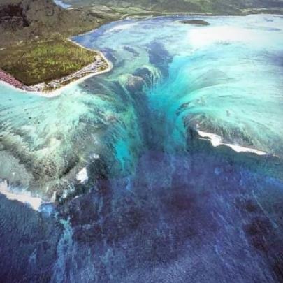 Cachoeira Submarina, nas Ilhas Maurício