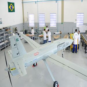 Primeiro drone militar produzido no Brasil deve começar a voar em 2014