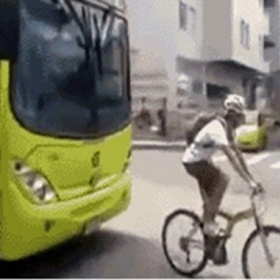 O motorista de ônibus mais sacana do mundo