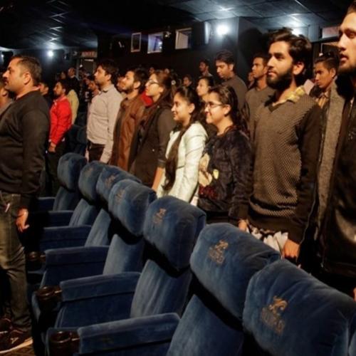 Lei na Índia exige que hino nacional seja tocado nos cinemas