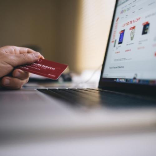 Como economizar nas suas compras online usando cupons de desconto