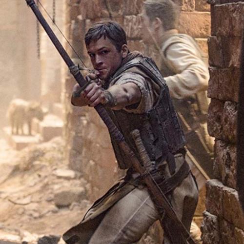 Taron Egerton e Jamie Foxx no segundo trailer de Robin Hood