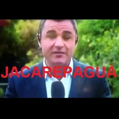 Repórter tentando dizer Jacarepaguá no jornal ao vivo