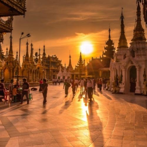 Conheça o Myanmar, o país dos Templos Budistas