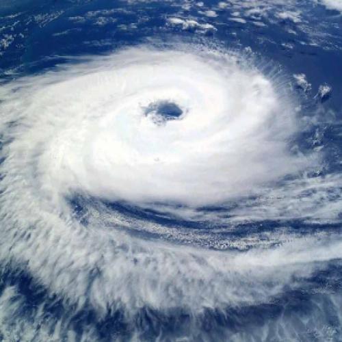Os furacões são mais poderosos, devastadores e frequentes