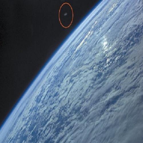 Ovnis são filmados da estação espacial internacional, veja