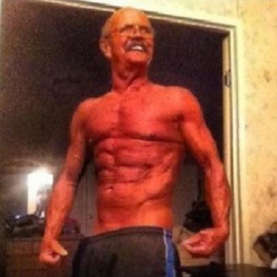Avô de 64 anos é a prova viva de que nunca é tarde para começar a trei