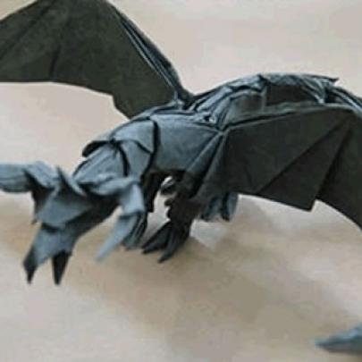 Tutorial - Aprenda a fazer um dragão de origami em 3 simples passos
