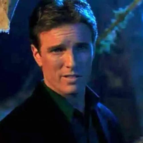 Mortal Kombat: Ator que interpretou o Johnny Cage está com 62 anos 