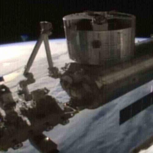 NASA corta transmissão ao vivo após aparecer um estranho objeto