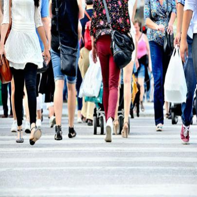 12% dos paulistanos acreditam que roupas  curtas atraem assédio