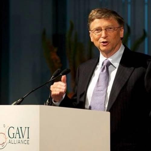 Bill Gates aposta em galinhas para diminuir a fome na África