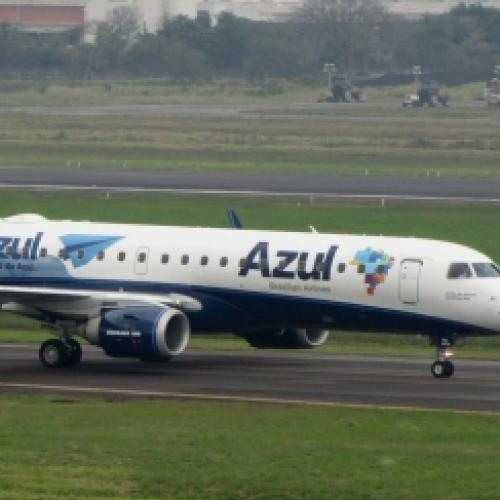 Azul e Emirates são escolhidas as melhores companhias aéreas